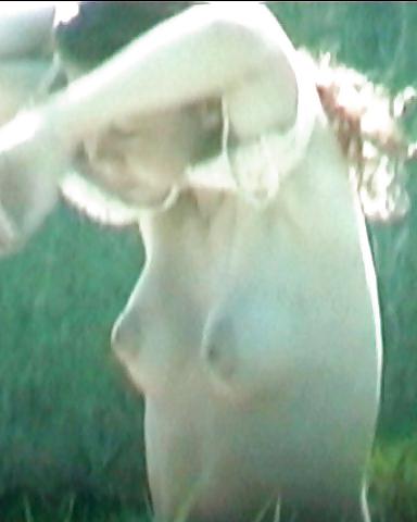 25P Beach tits spy