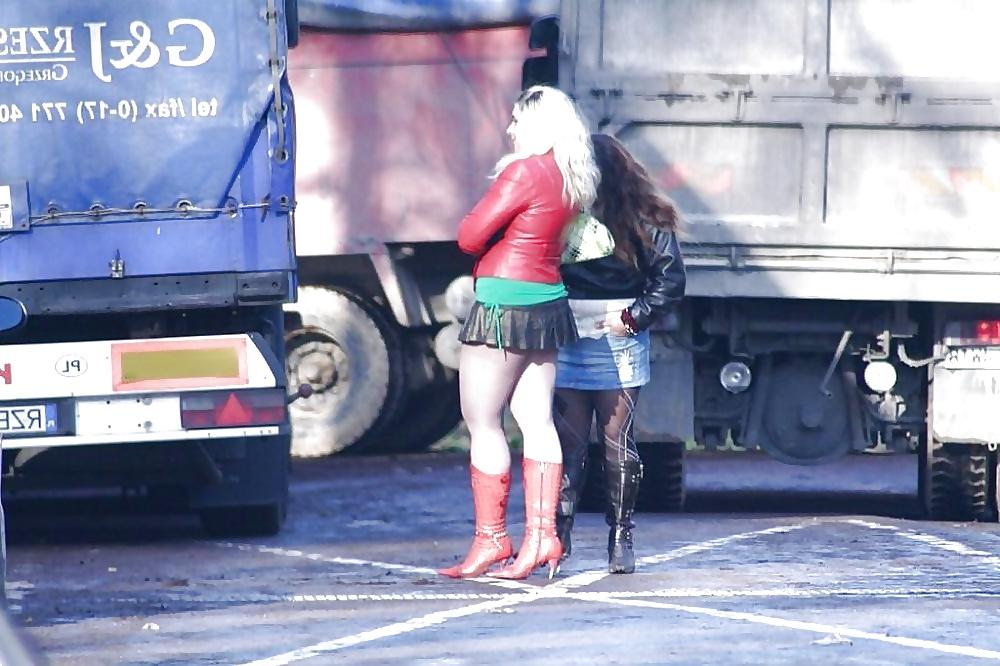 25P Street Walkers