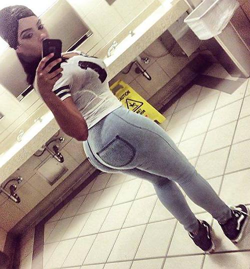 19P Big booty blackyoung teens