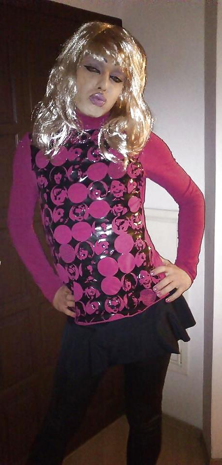 17P Sissy Karolina Back For Master