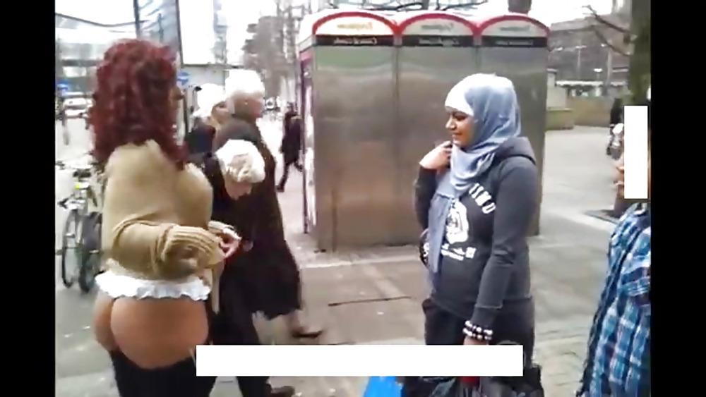 25P Arab mom likes big Latina booty