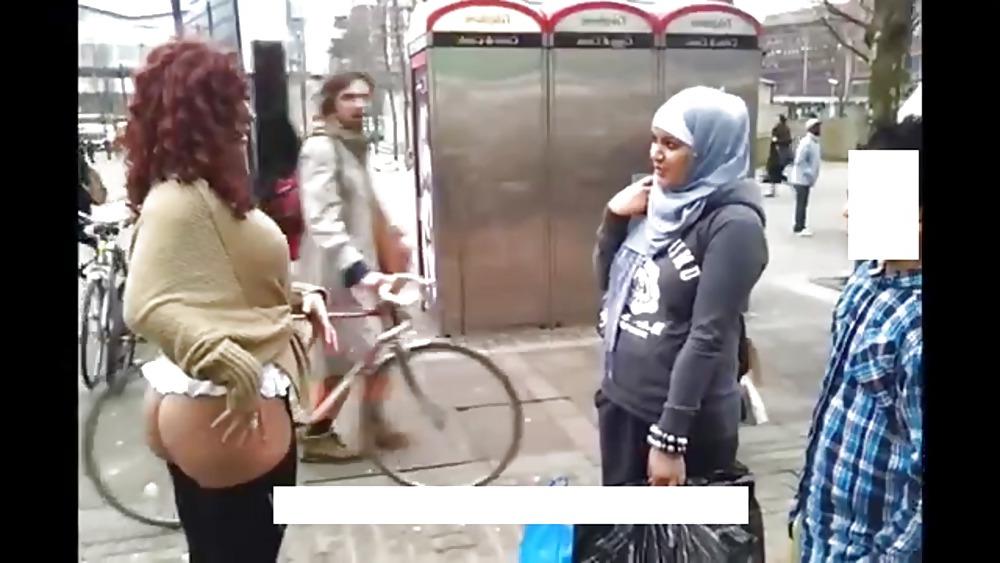 25P Arab mom likes big Latina booty