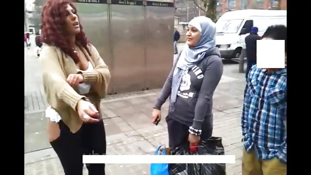 25P Arab mom likes big Latina booty