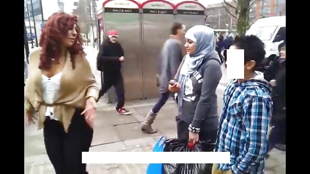 25P Arab mom likes big Latina booty