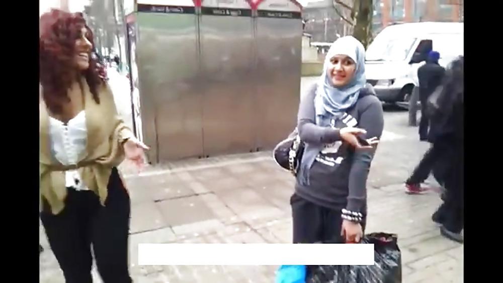 25P Arab mom likes big Latina booty