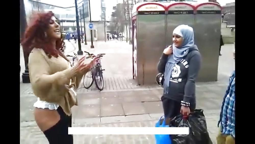 25P Arab mom likes big Latina booty