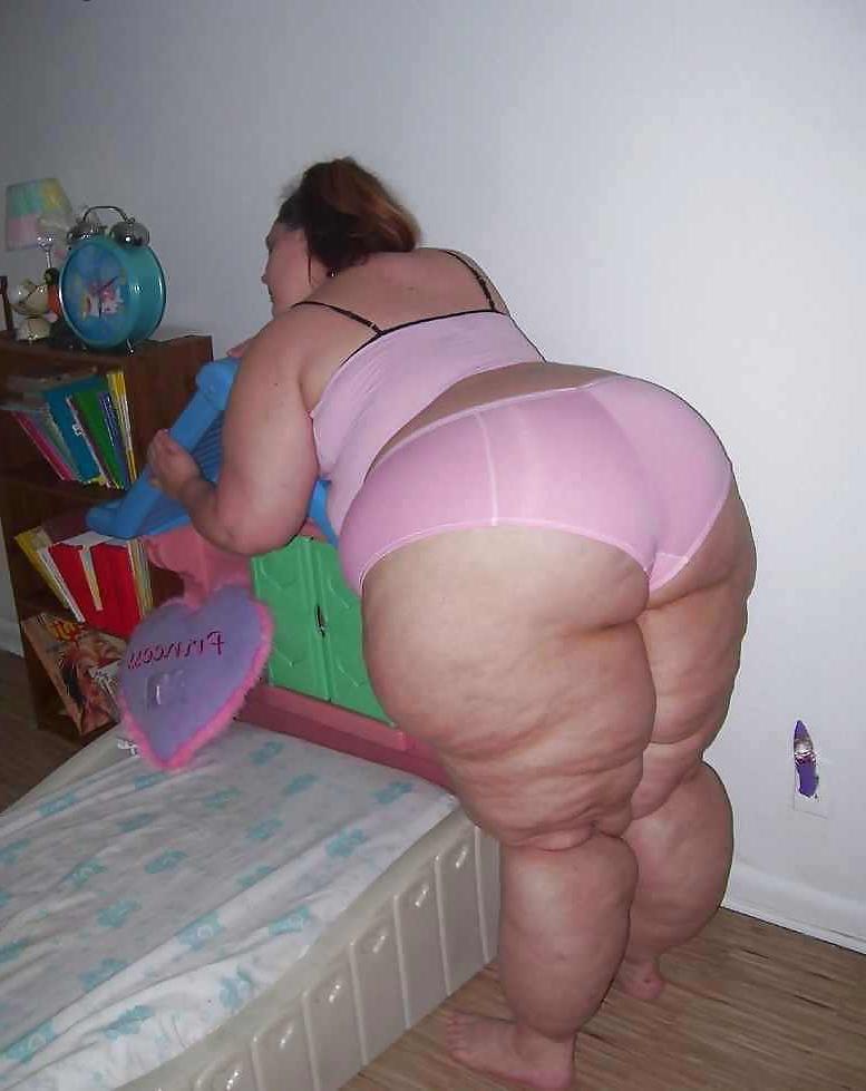 25P Thick white creamy booty 5