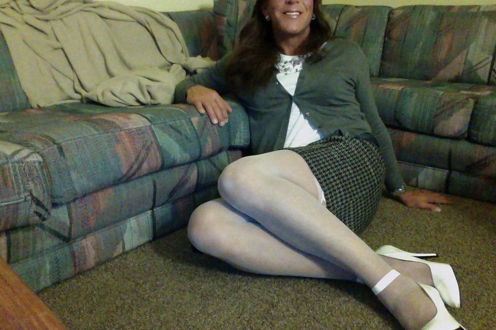 11P Crossdresser Lisa Love New Year's Pics