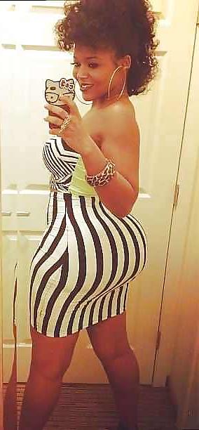 25P Thick black booty of Sultry Simone