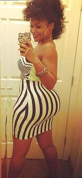 25P Thick black booty of Sultry Simone