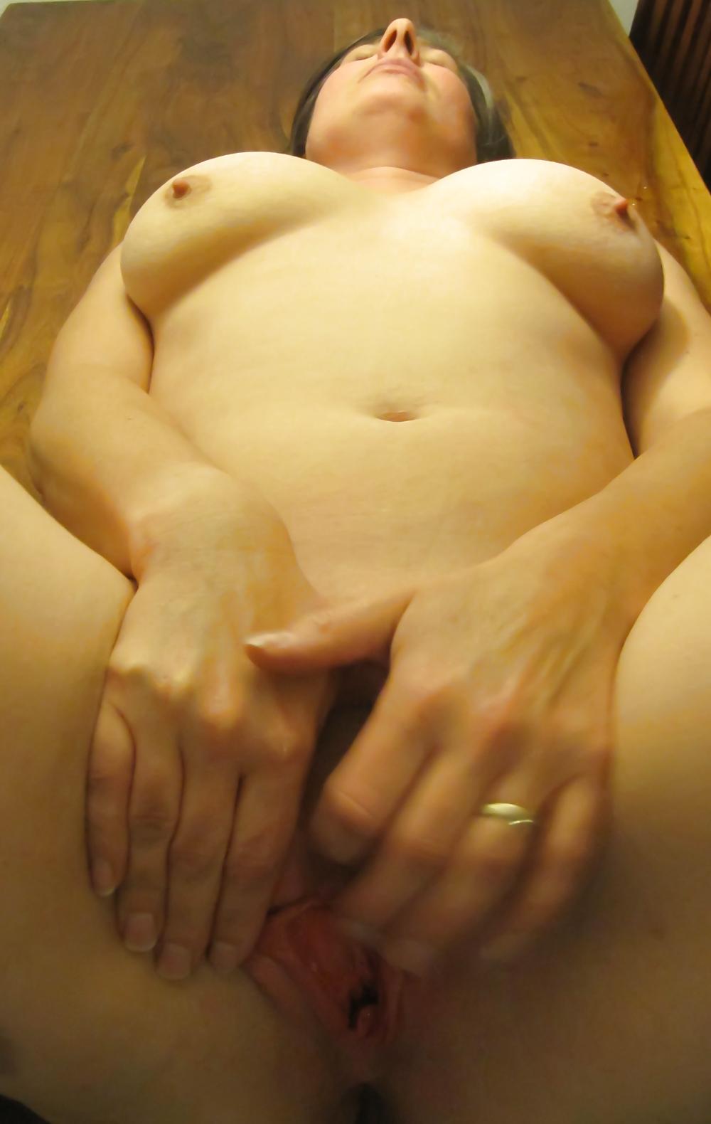 15P Masturbating 19.10.13