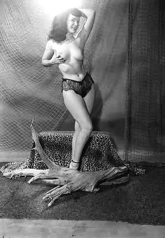 25P Betty page 1950s pin up babe 