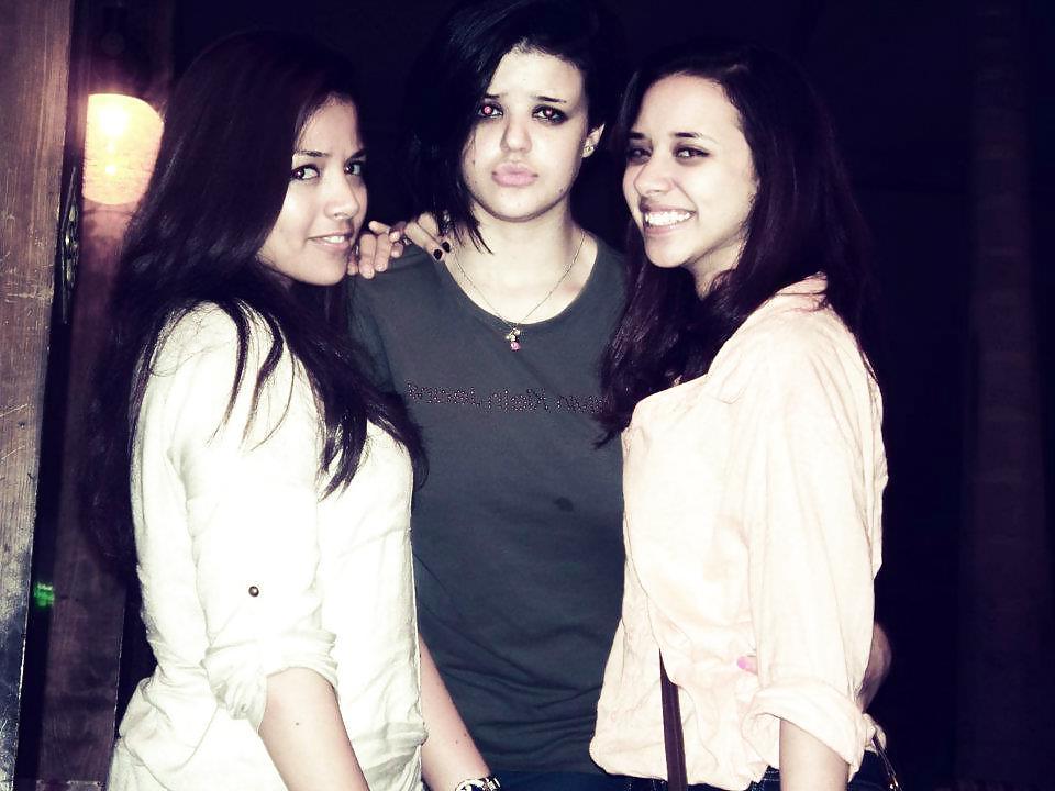 25P Arab Egyptian Chicks 