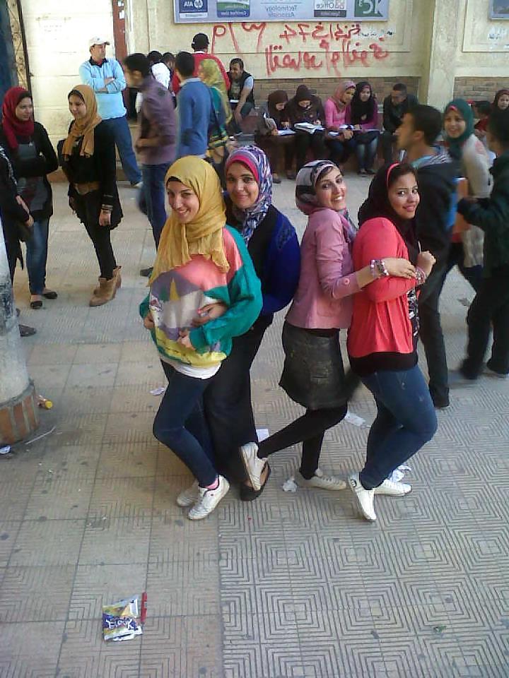 25P Arab Egyptian Chicks 