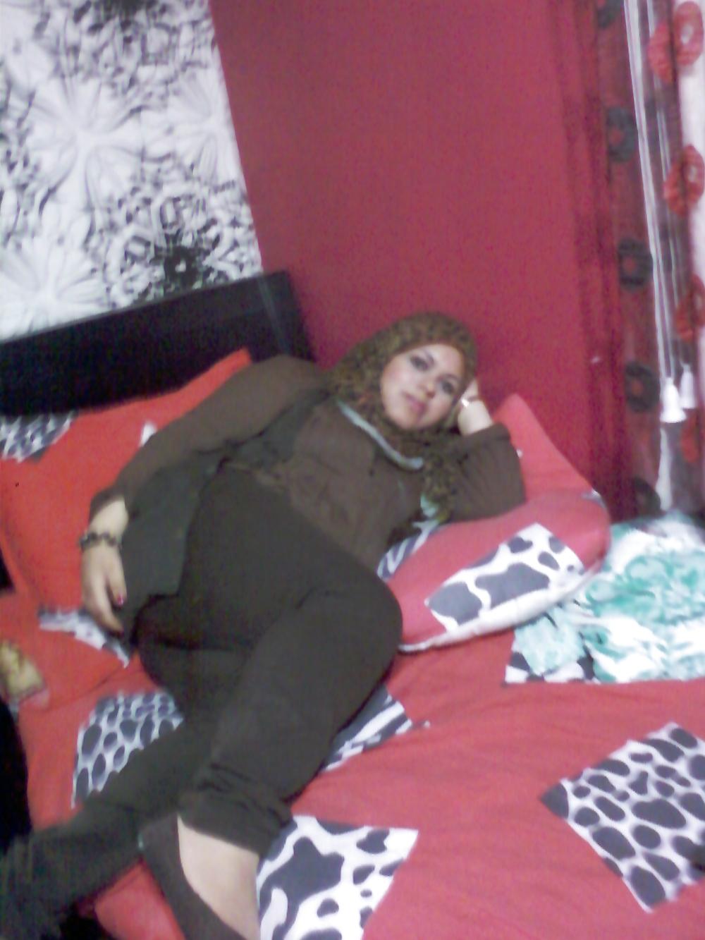 25P Arab Egyptian Chicks 
