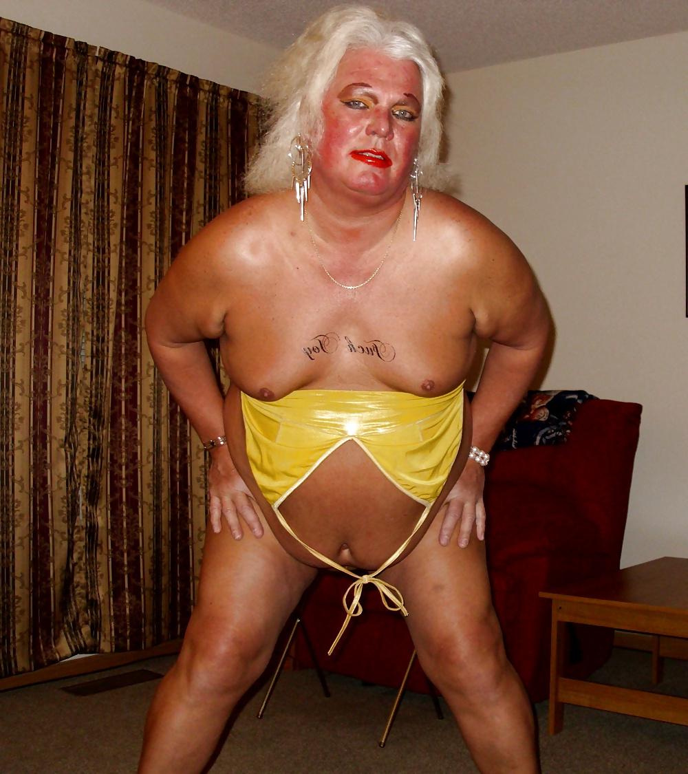 25P MASTER John's slut continuin journey