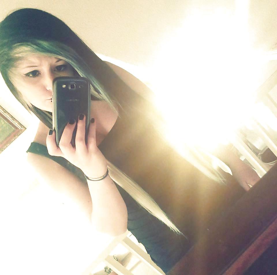 9P #9 Emo Girls