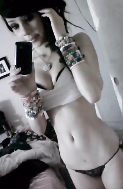 9P #9 Emo Girls
