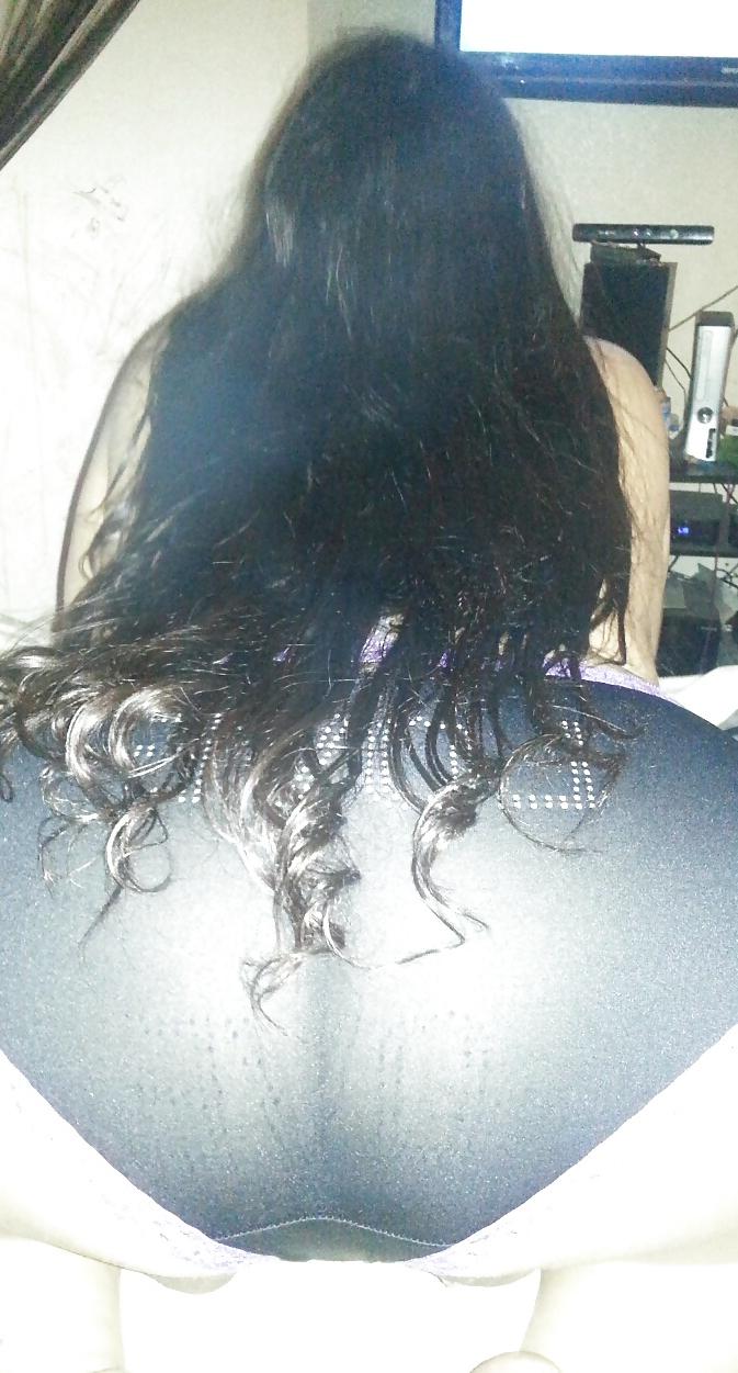 16P New Latina booty