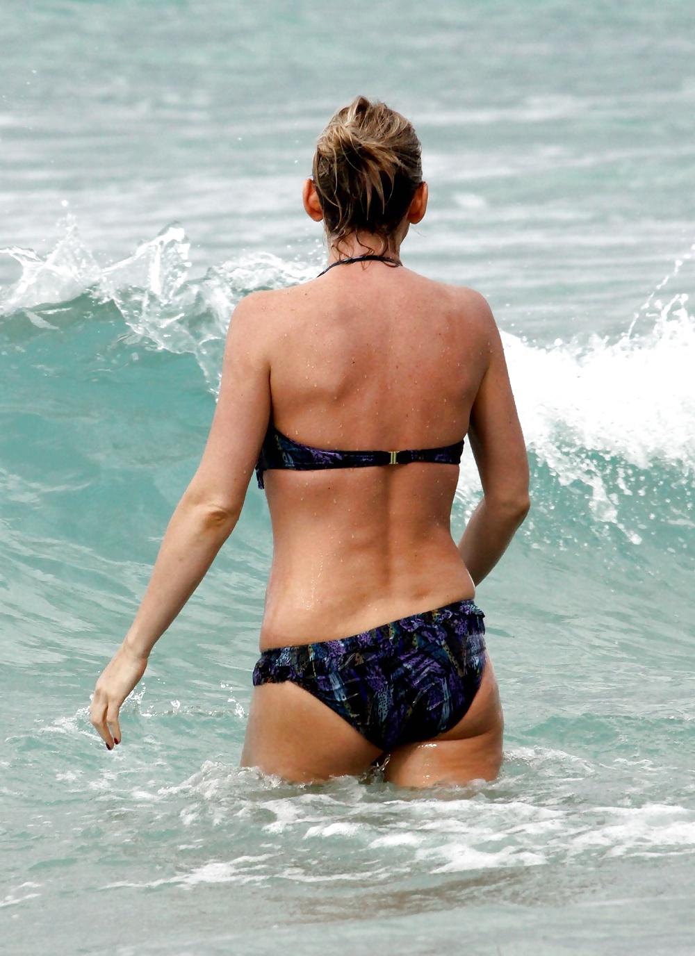 25P Zoe Ball