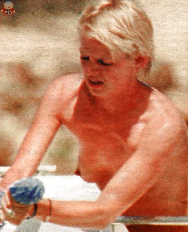 25P Zoe Ball