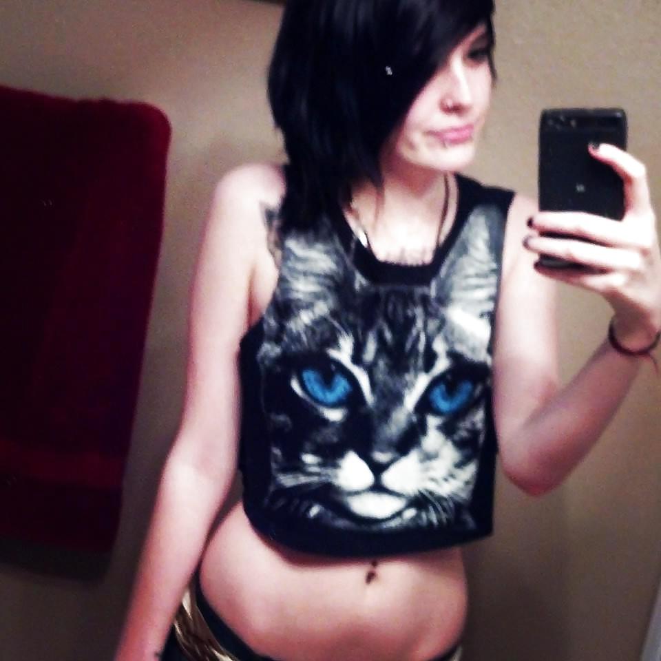 17P Emo Facebook Teen Erin