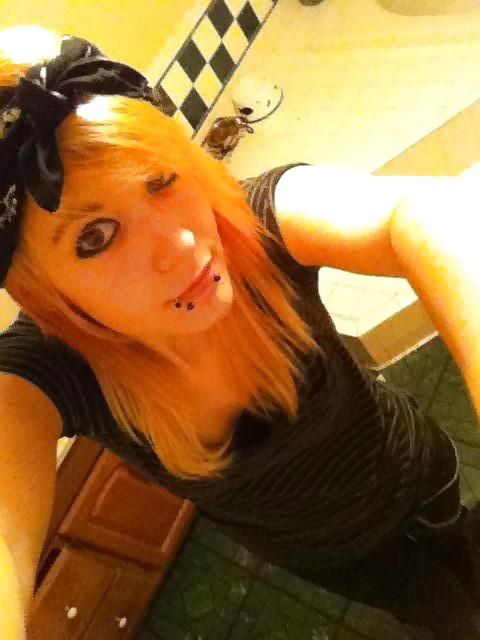 17P Emo Facebook Teen Erin