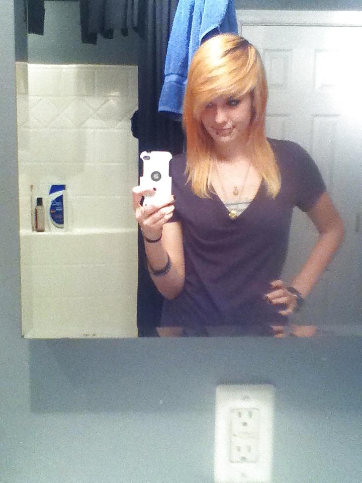 17P Emo Facebook Teen Erin
