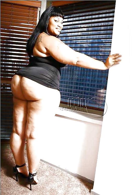 25P BIG bold thick booty 2