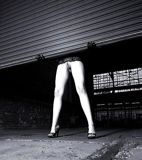 14P B&W Erotic