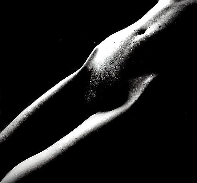 14P B&W Erotic