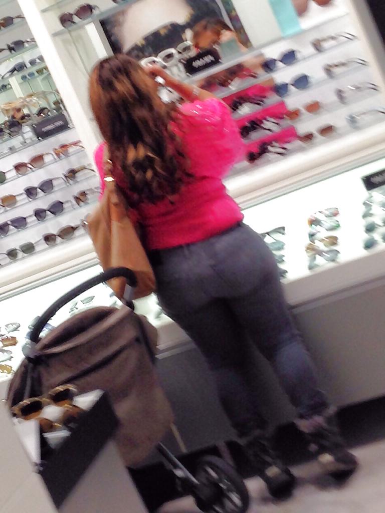 5P Candid big ass latina