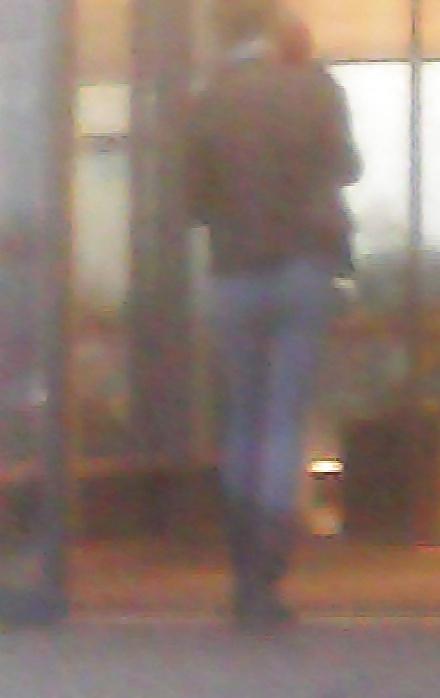 25P Spy at shopping1
