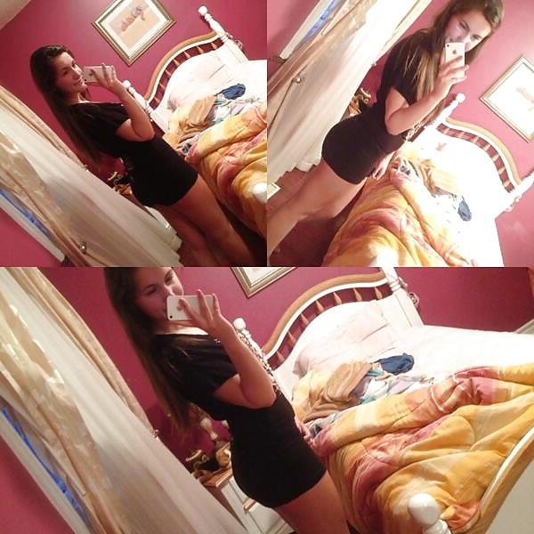 25P Selfies with some booty :)