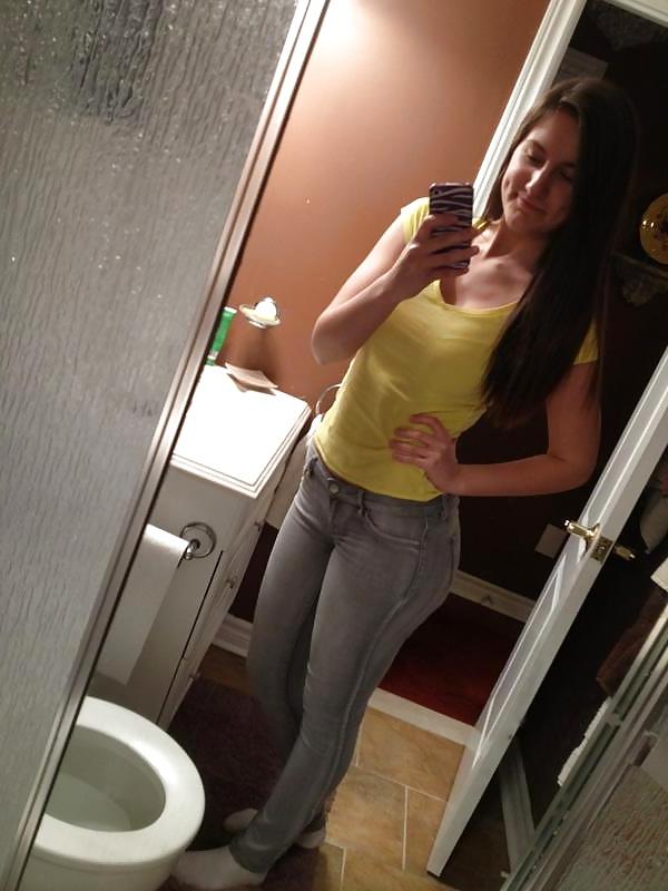 25P Selfies with some booty :)