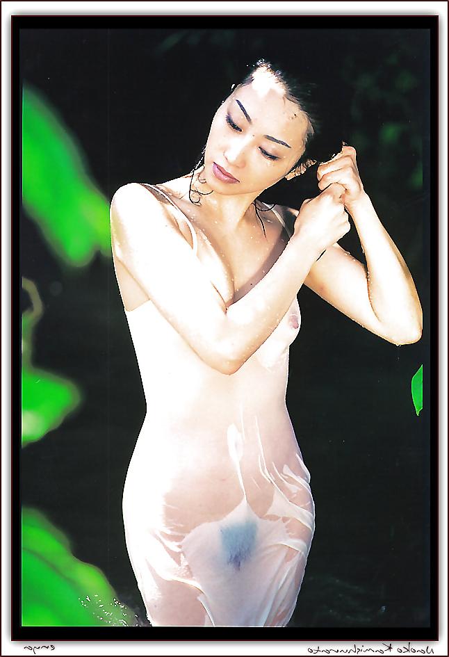 25P Erotic Art Selections - Enya