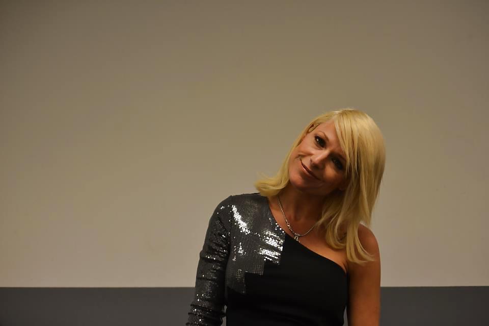 20P Michelle II - German Singer - Celeb - zum Vollwichsen