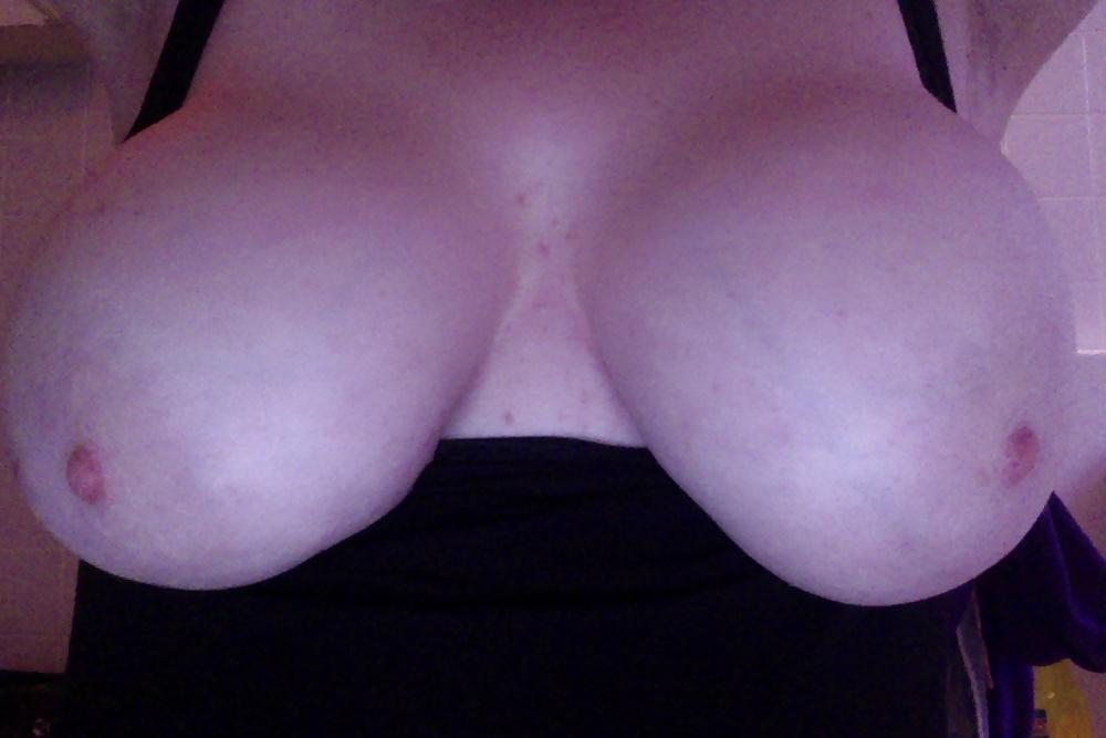 12P Big boobs