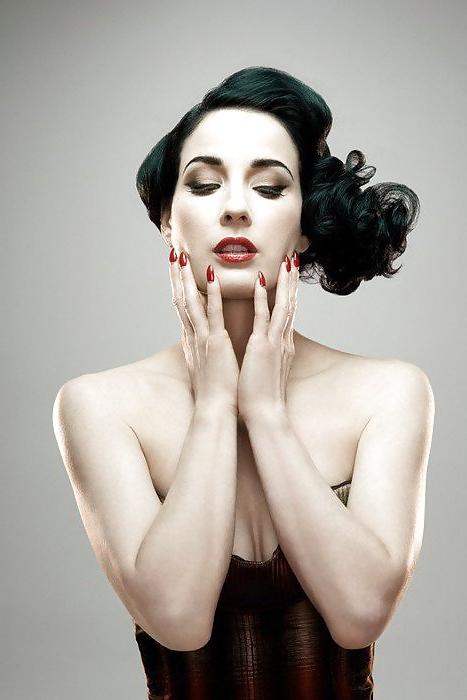 11P Miscellaneous NON porn Dita Von Teese