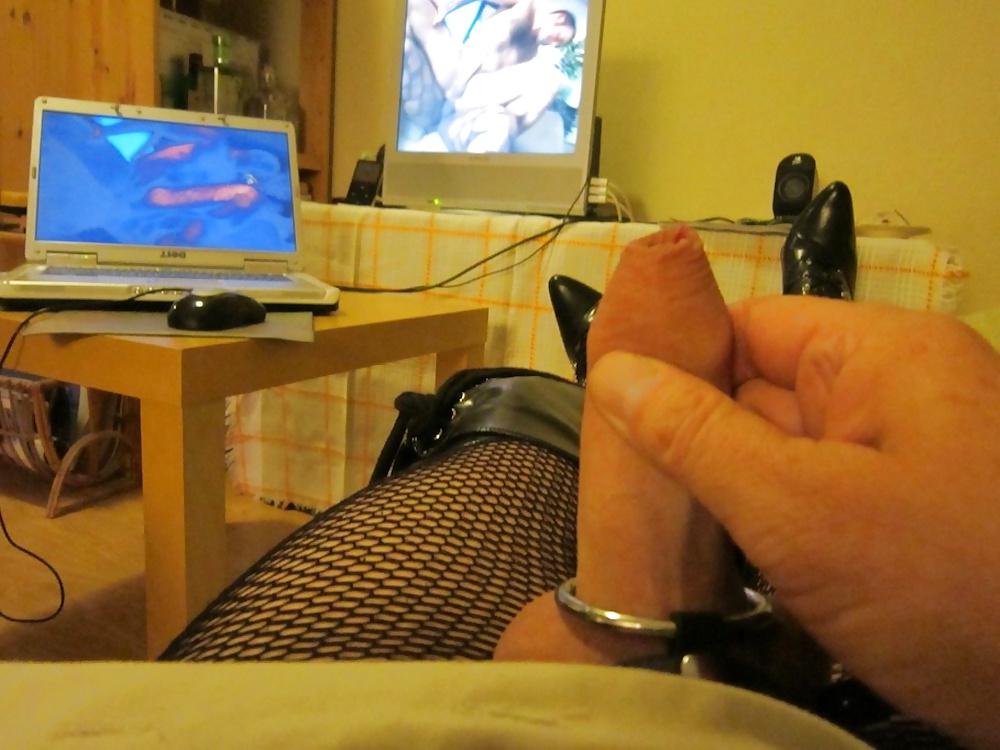 8P Me wanking in high lace up boots