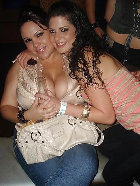 10P Curvy Babes