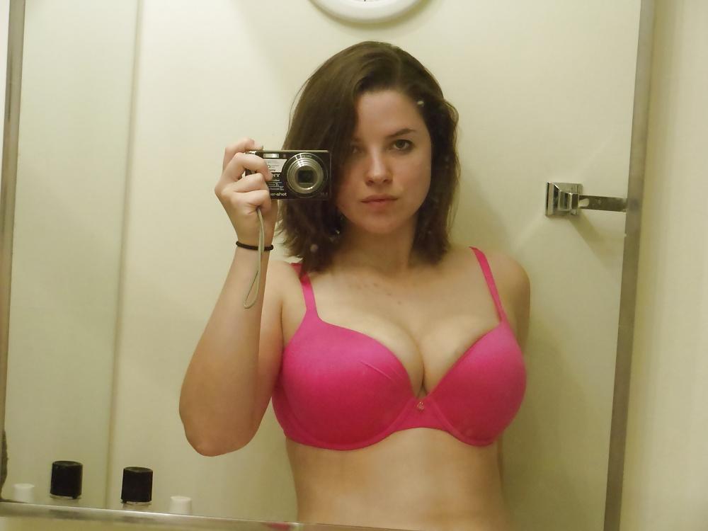 25P Brynn Fucks and Cucks Multiple Strangers