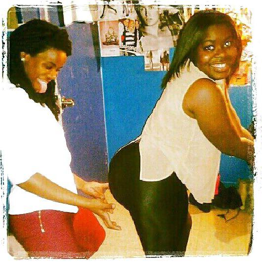25P BIG bold thick booty