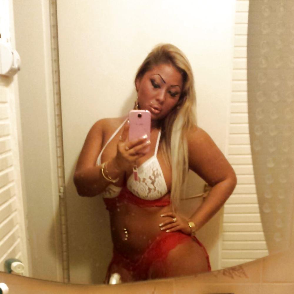 25P Big Boobs Sandra 