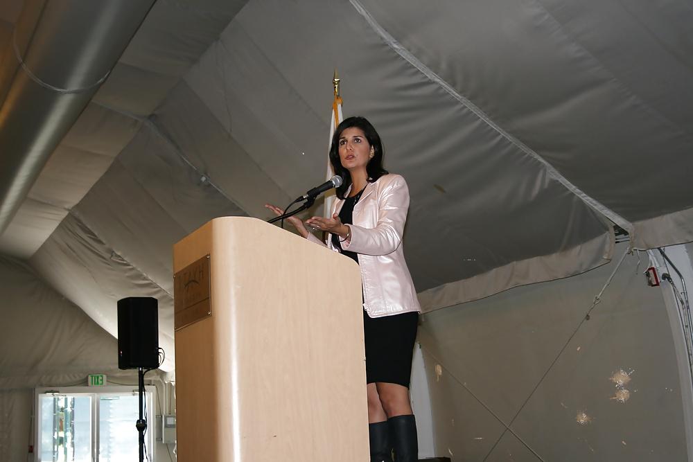 25P Love jerking off to conservative Nikki Haley