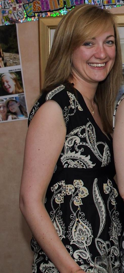 21P English slut exposed