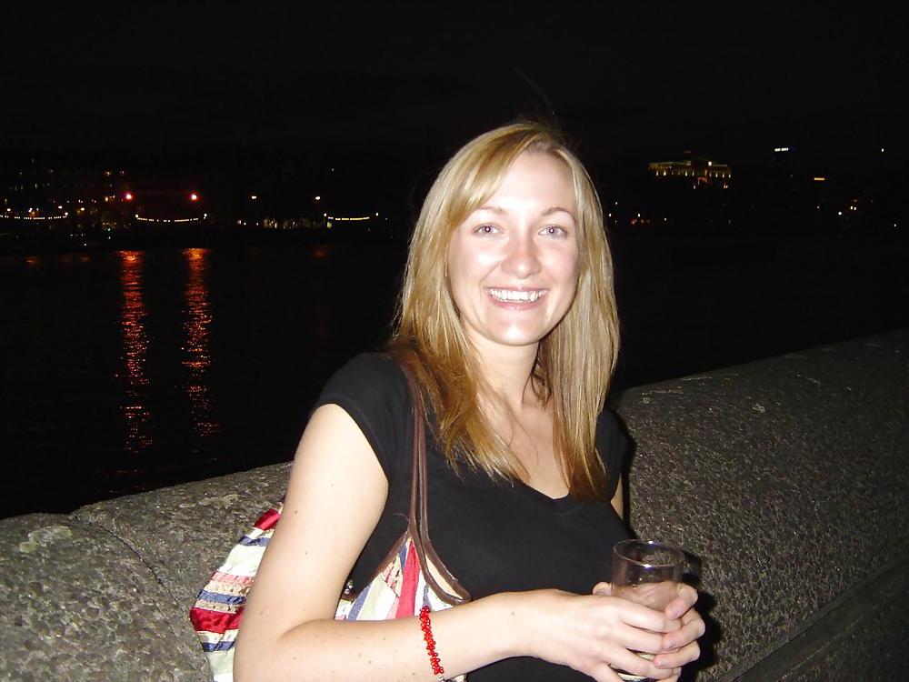 21P English slut exposed