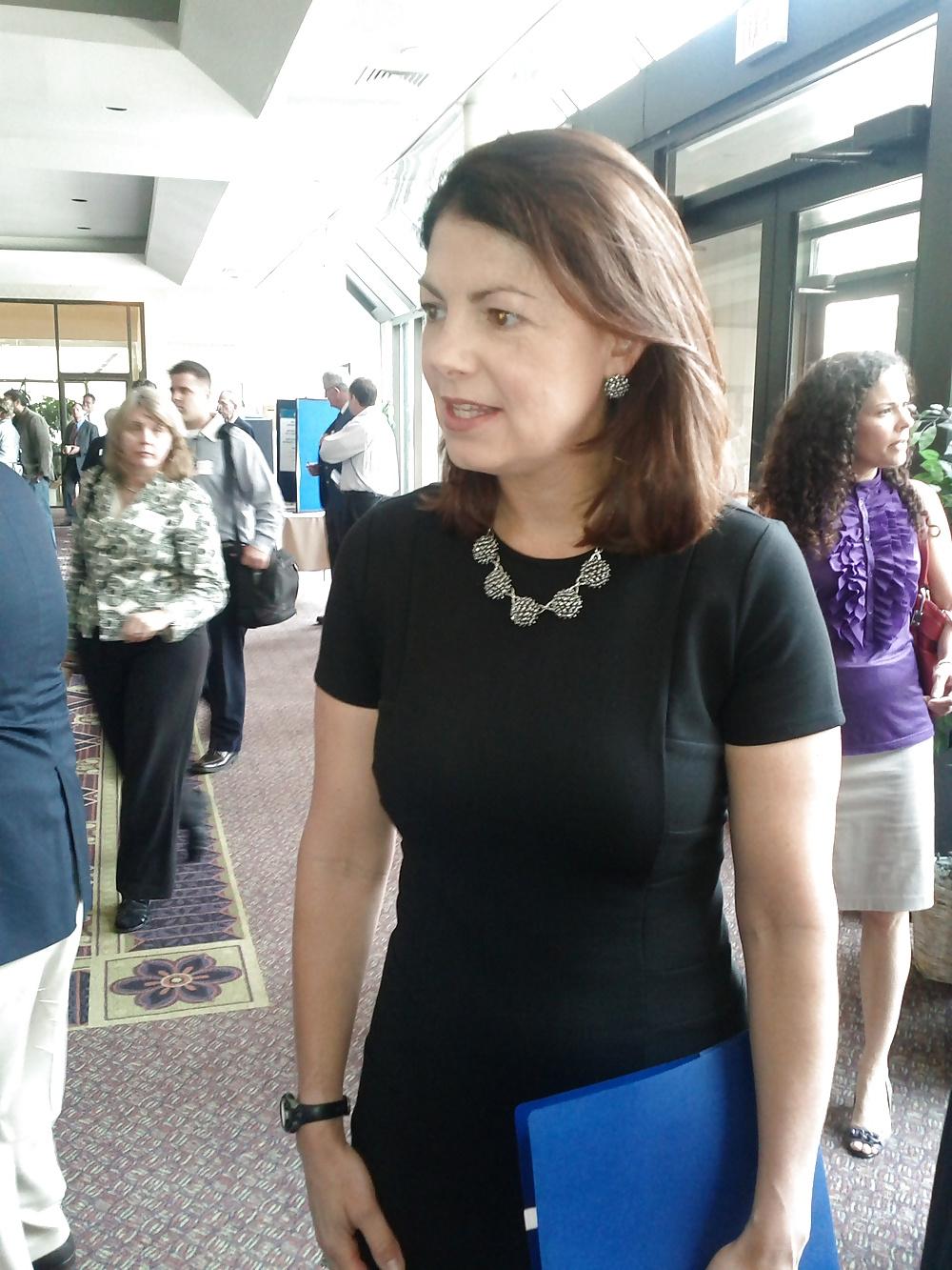 25P Love jerking off to conservative Kelly Ayotte