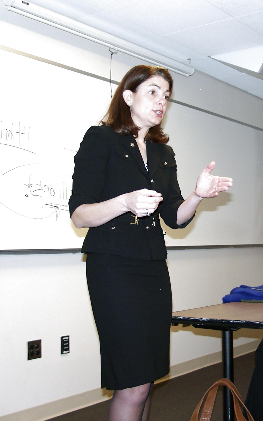25P Love jerking off to conservative Kelly Ayotte