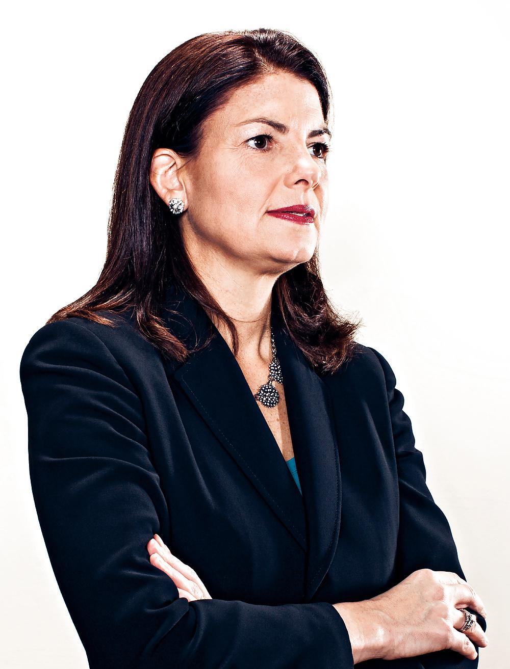 25P Love jerking off to conservative Kelly Ayotte